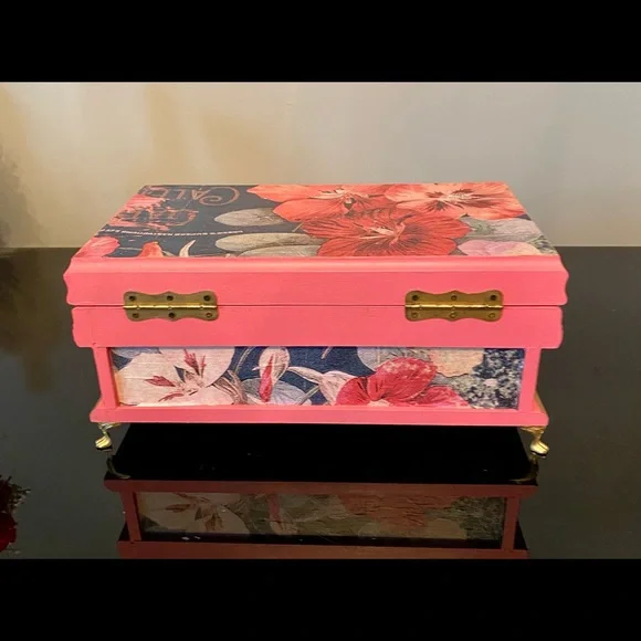 Coral and Gold Hand Paintef Vintage Jewelry Box